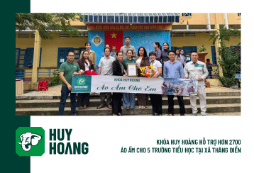 CÔNG TY TNHH KHÓA HUY HOÀNG TRAO TẶNG HƠN 2.700 ÁO ẤM CHO HỌC SINH TIỂU HỌC TẠI XÃ THĂNG ĐIỀN 